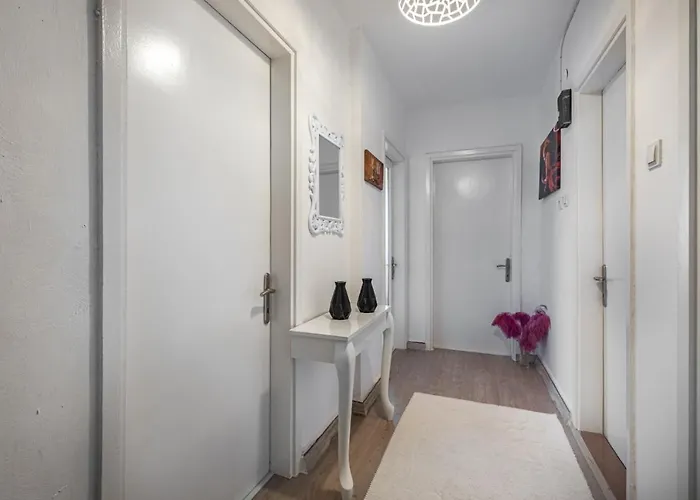 Maria House Apartment *